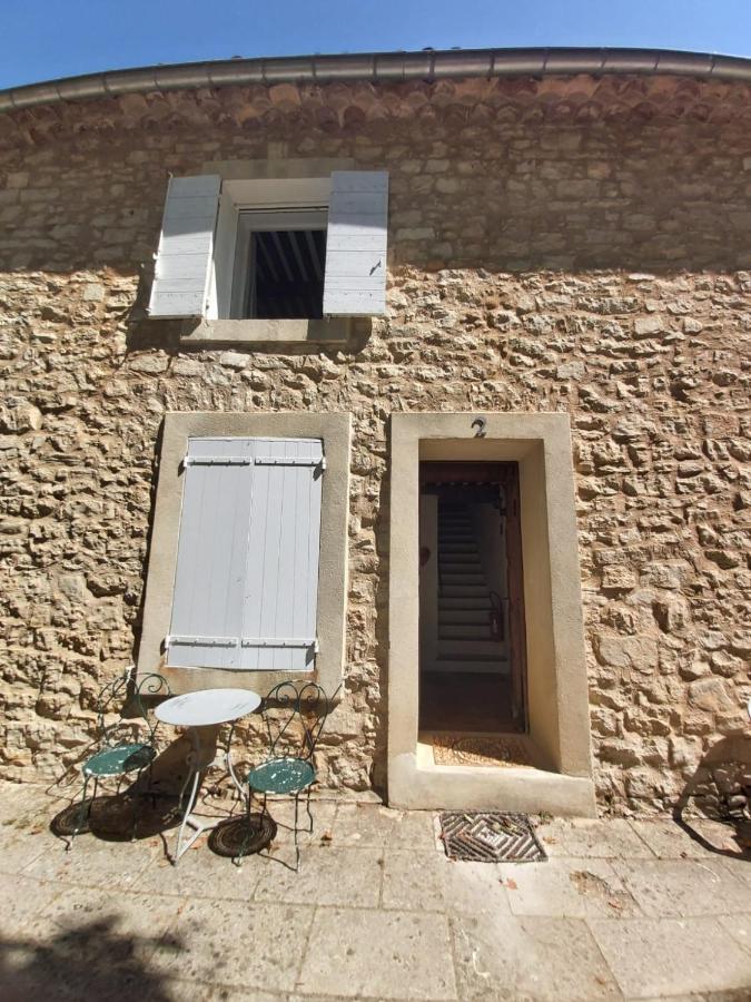 Eblouissant Appartement Au Calme D'Une Residence Avec Piscine Idealement Situe Au Pied Du Colorado Provencal Dans Le Prestigieux Luberon Rustrel Exterior foto