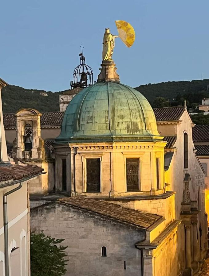 Eblouissant Appartement Au Calme D'Une Residence Avec Piscine Idealement Situe Au Pied Du Colorado Provencal Dans Le Prestigieux Luberon Rustrel Exterior foto